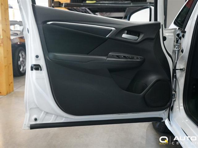 Photo of 2019 Platinum White Pearl Honda Fit