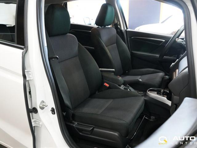 Photo of 2019 Platinum White Pearl Honda Fit