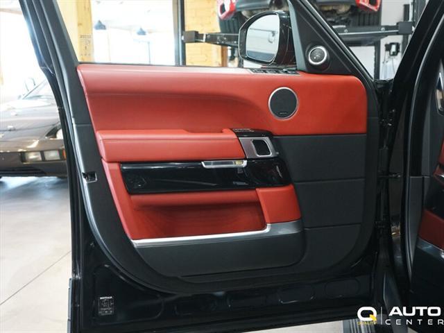 Photo of 2014 Santorini Black Metallic Land Rover Range Rover