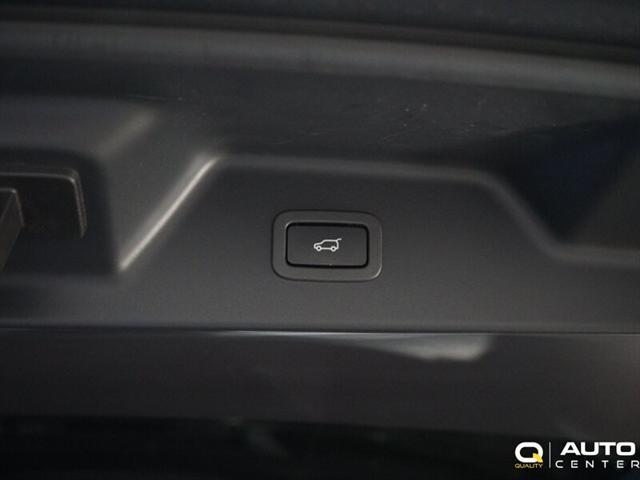 Photo of 2014 Santorini Black Metallic Land Rover Range Rover