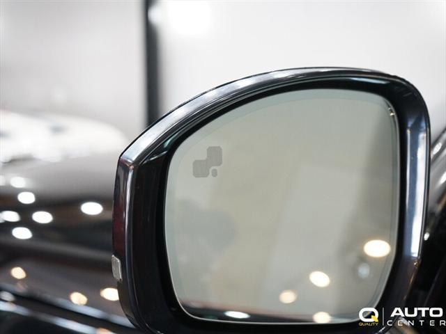 Photo of 2014 Santorini Black Metallic Land Rover Range Rover