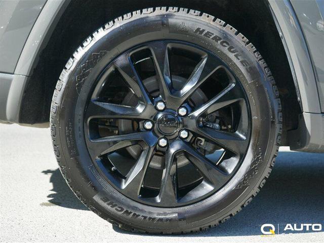 Photo of 2021 Gray Jeep Grand Cherokee