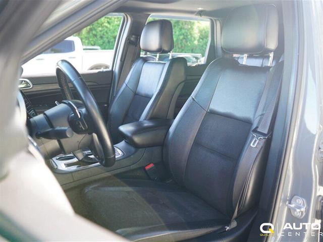 Photo of 2021 Gray Jeep Grand Cherokee