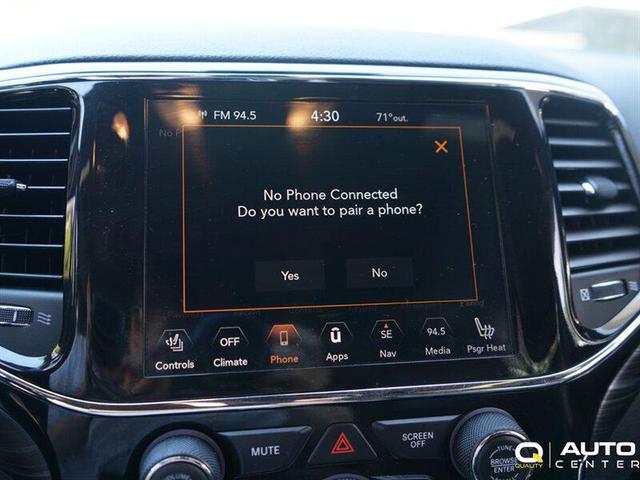 Photo of 2021 Gray Jeep Grand Cherokee