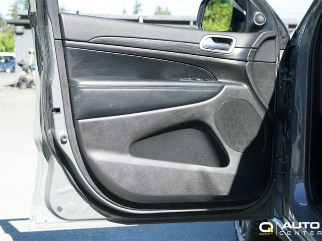 Photo of 2021 Gray Jeep Grand Cherokee