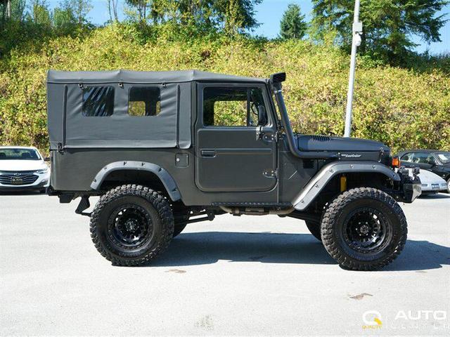 Photo of 1984 Gray Toyota Land Cruiser