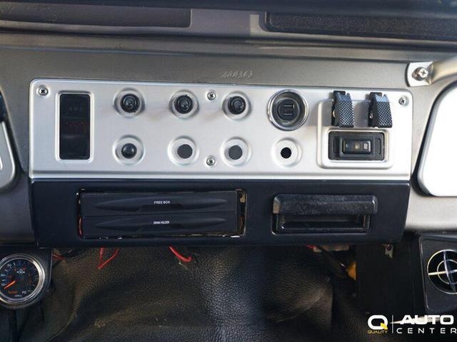 Photo of 1984 Gray Toyota Land Cruiser