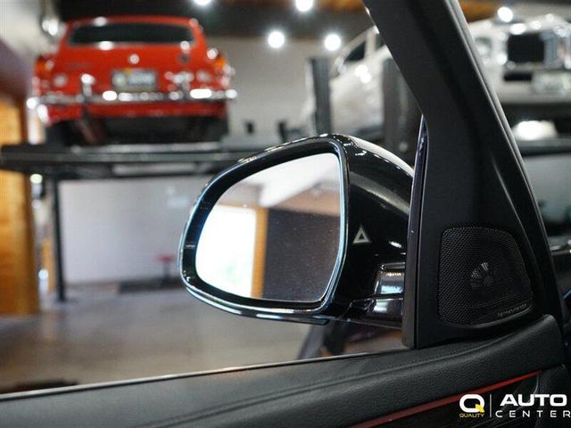 Photo of 2015 Black Sapphire Metallic BMW X6