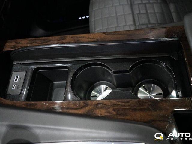 Photo of 2021 Crystal White Tricoat Cadillac Escalade