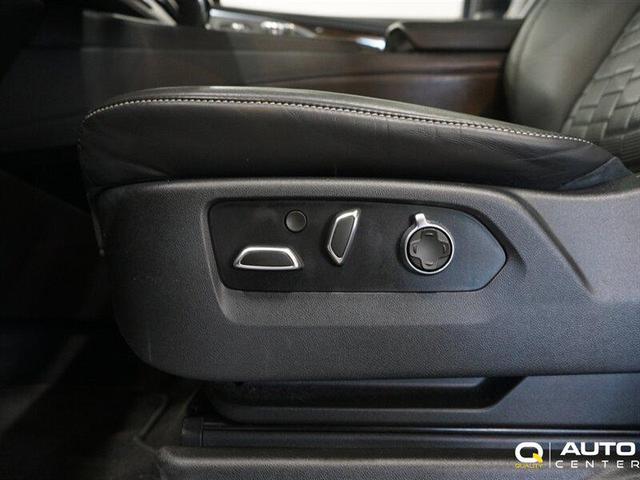 Photo of 2021 Crystal White Tricoat Cadillac Escalade