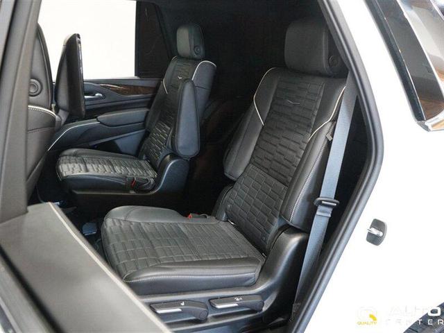 Photo of 2021 Crystal White Tricoat Cadillac Escalade