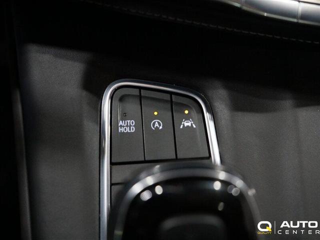 Photo of 2021 Crystal White Tricoat Cadillac Escalade