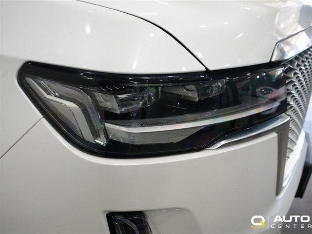 Photo of 2021 Crystal White Tricoat Cadillac Escalade
