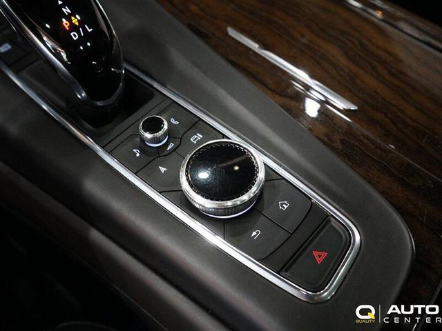 Photo of 2021 Crystal White Tricoat Cadillac Escalade