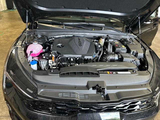 Photo of 2026 Aurora Black Pearl Kia K5