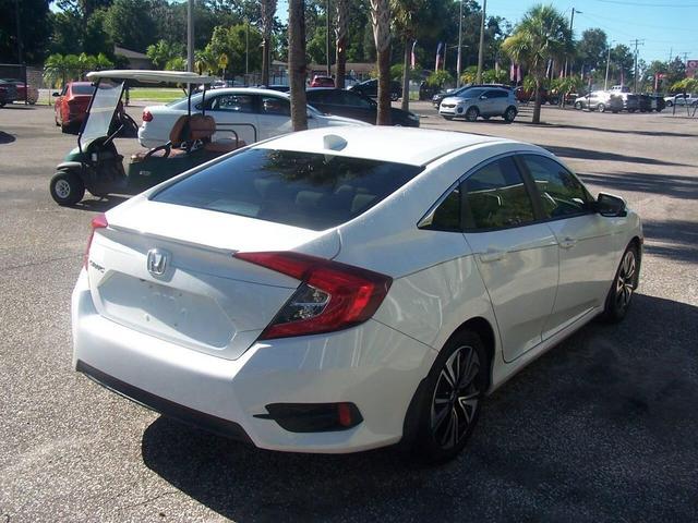 Photo of 2018 White Honda Civic