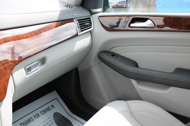 Photo of 2013 Steel Grey Metallic Mercedes-Benz M-Class