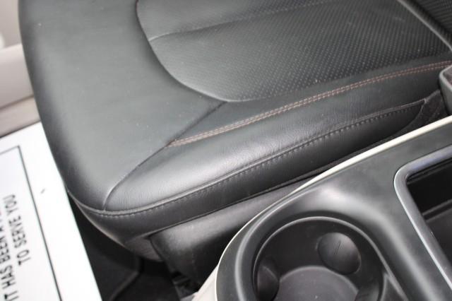 Photo of 2018 Molten Silver Chrysler Pacifica