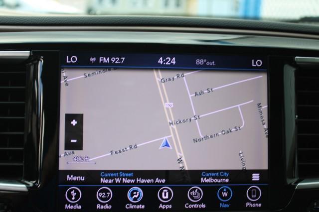 Photo of 2018 Molten Silver Chrysler Pacifica