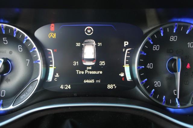 Photo of 2018 Molten Silver Chrysler Pacifica
