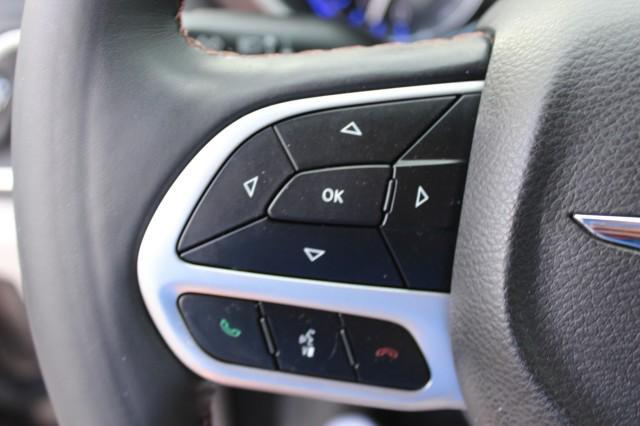 Photo of 2018 Molten Silver Chrysler Pacifica