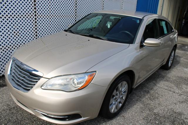 Photo of 2014 Billet Silver Metallic Clearcoat Chrysler 200