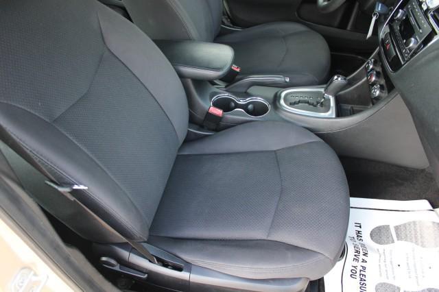 Photo of 2014 Billet Silver Metallic Clearcoat Chrysler 200