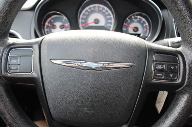 Photo of 2014 Billet Silver Metallic Clearcoat Chrysler 200