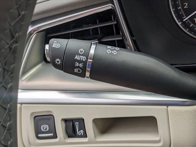 Photo of 2025 Argent Silver Metallic Cadillac XT5