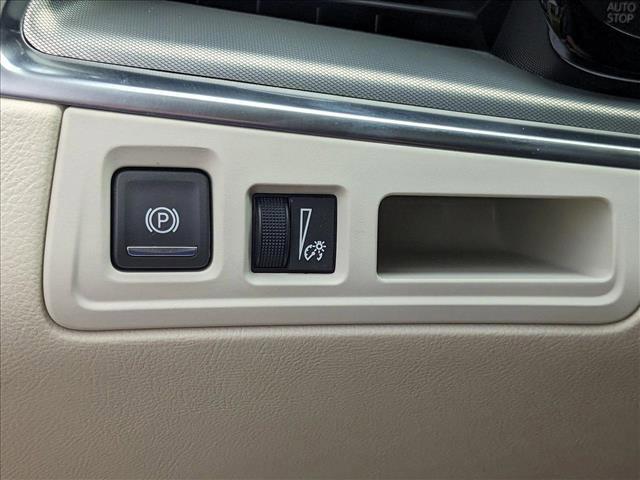 Photo of 2025 Argent Silver Metallic Cadillac XT5