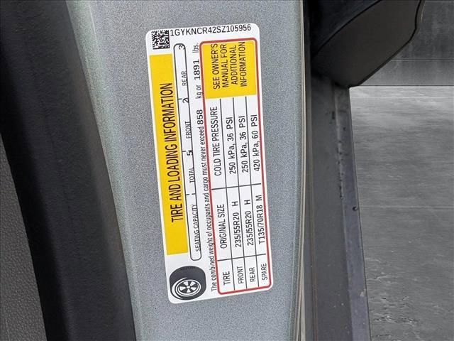 Photo of 2025 Argent Silver Metallic Cadillac XT5