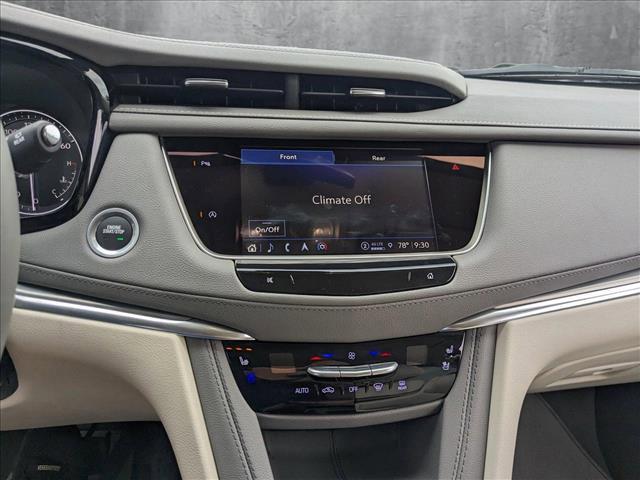 Photo of 2025 Argent Silver Metallic Cadillac XT5