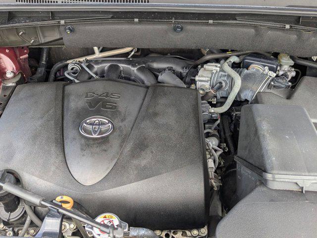 Photo of 2019 Ooh La La Rouge Mica Toyota Highlander