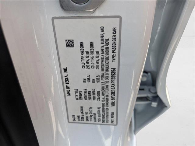Photo of 2023 Pearl White Multi-Coat Tesla Model 3