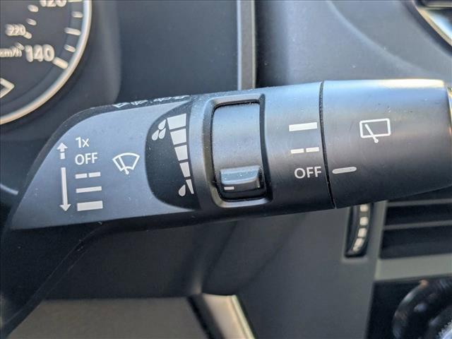 Photo of 2021 Glacier White Nissan Rogue