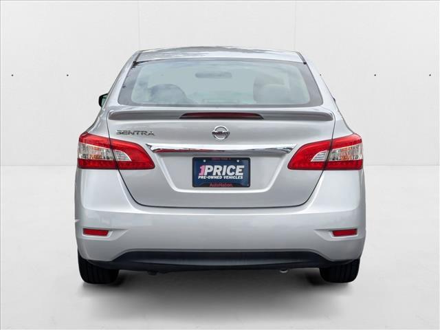 Photo of 2015 Brilliant Silver Nissan Sentra