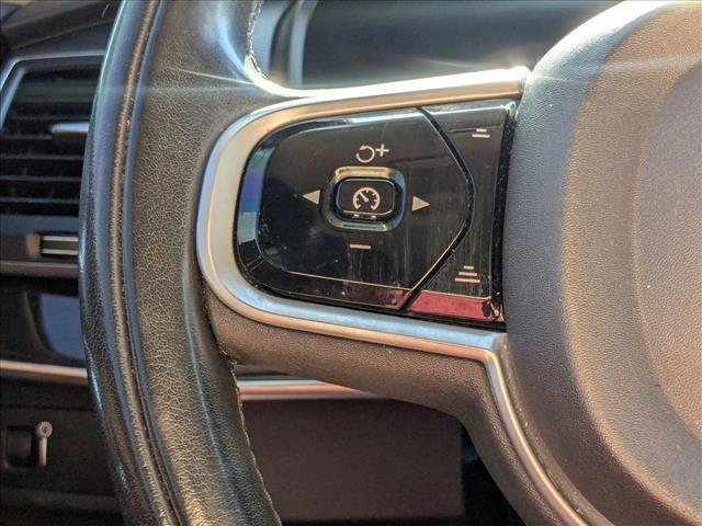 Photo of 2019 Crystal White Pearl Metallic Volvo XC90