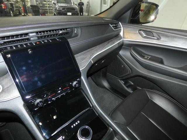 Photo of 2024 Red Jeep Grand Cherokee