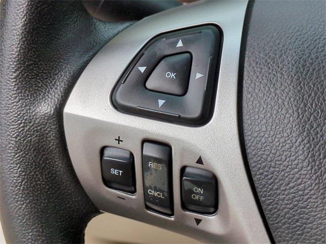 Photo of 2019 WHITE PLATINUM MET TRI-COAT Ford Taurus