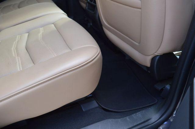 Photo of 2017 Gray Cadillac XT5
