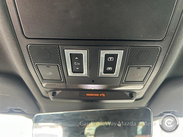 Photo of 2022 YELLOW Land Rover Defender