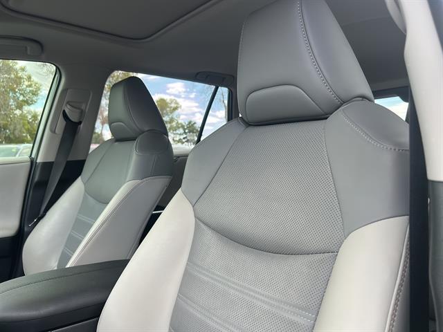 Photo of 2020 Magnetic Gray Metallic Toyota RAV4 Hybrid
