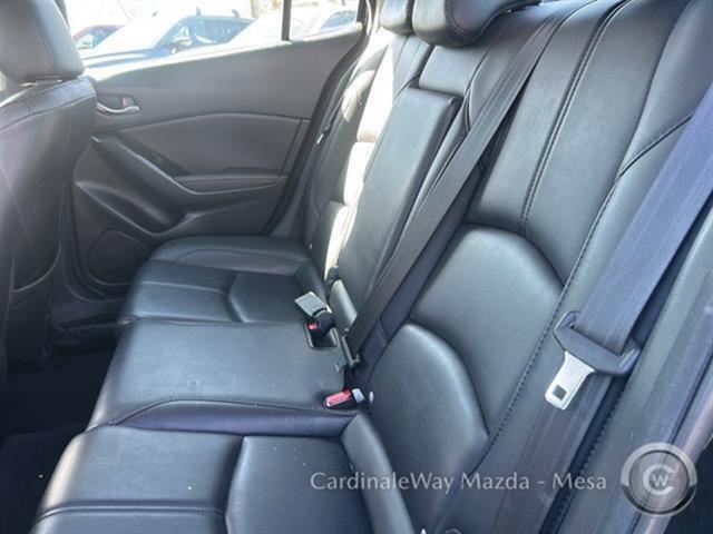 Photo of 2018 Jet Black Mica Mazda Mazda3