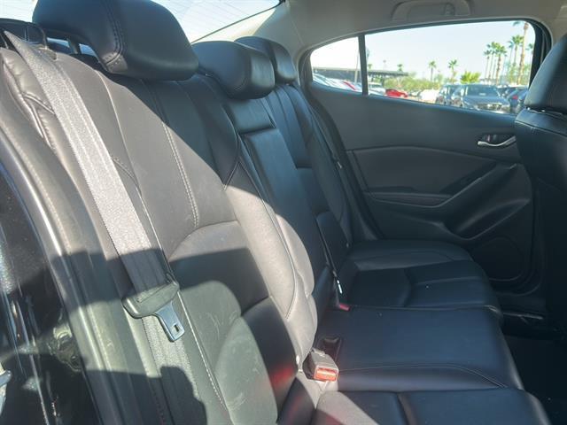 Photo of 2018 Jet Black Mica Mazda Mazda3
