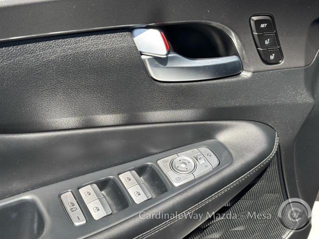 Photo of 2022 Quartz White Hyundai SANTA FE