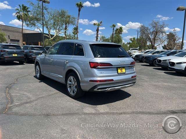 Photo of 2022 Florett Silver Metallic Audi Q7