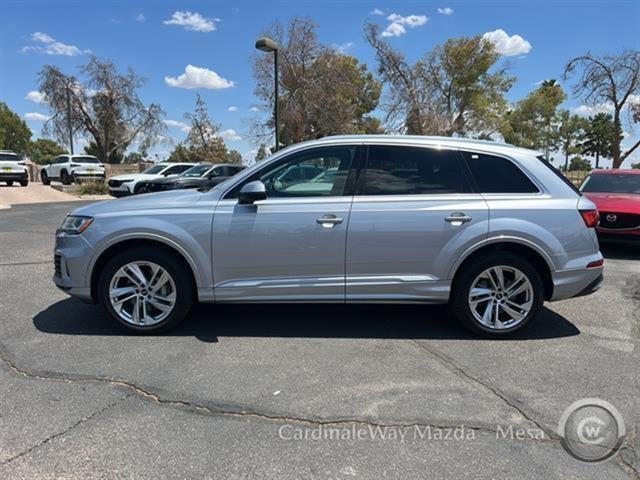 Photo of 2022 Florett Silver Metallic Audi Q7