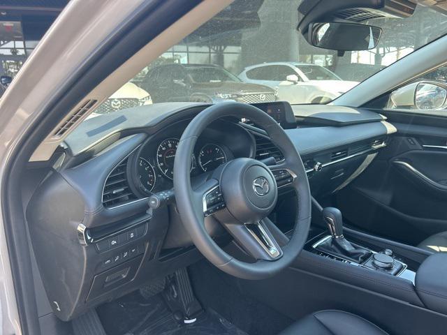Photo of 2024 Platinum Quartz Metallic Mazda Mazda3
