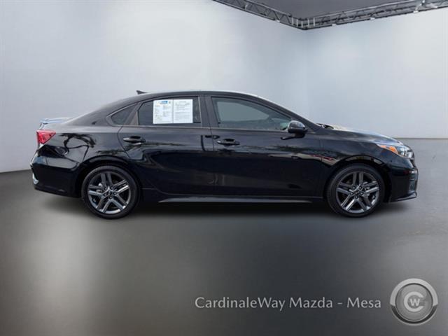 Photo of 2021 Aurora Black Kia Forte