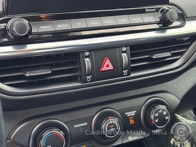 Photo of 2021 Aurora Black Kia Forte